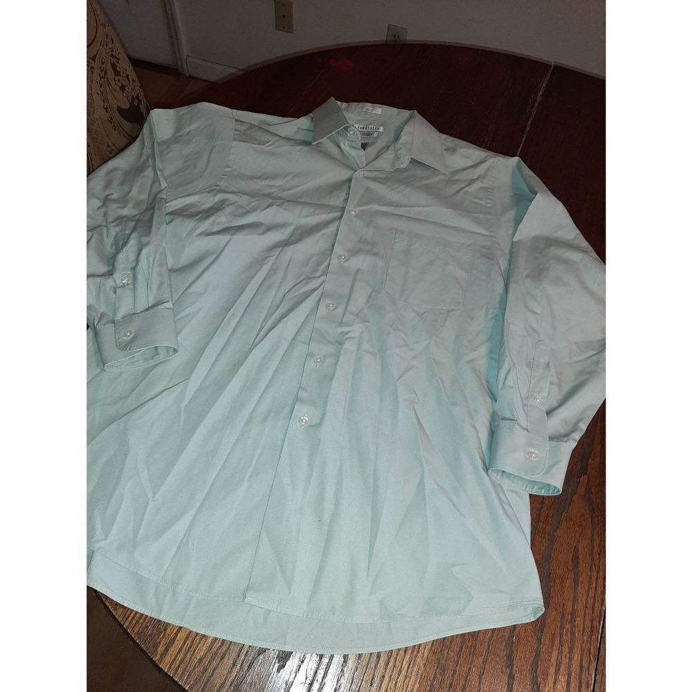 Men 16.5 32/33 Van Heusen Poplin Regular Fit Lt Green Button Front Dress Shirt